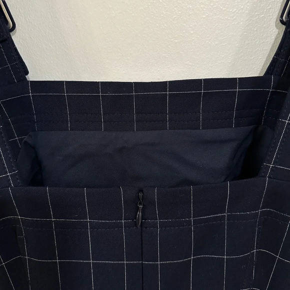 Club Monaco Self Buckle Women’s Check Crop Jumpsuit Navy Size 10 Retail $289 - Picture 8 of 9
